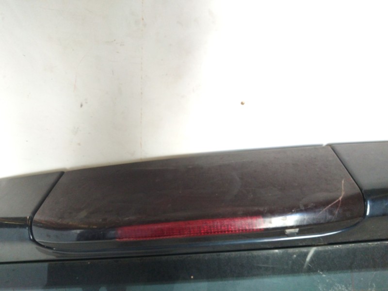 Recambio de porton trasero para land rover discovery v6 td se referencia OEM IAM   