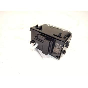 Recambio de mando elevalunas trasero izquierdo para mercedes-benz gla (h247) gla 200 (247.787) referencia OEM IAM A1679050201  