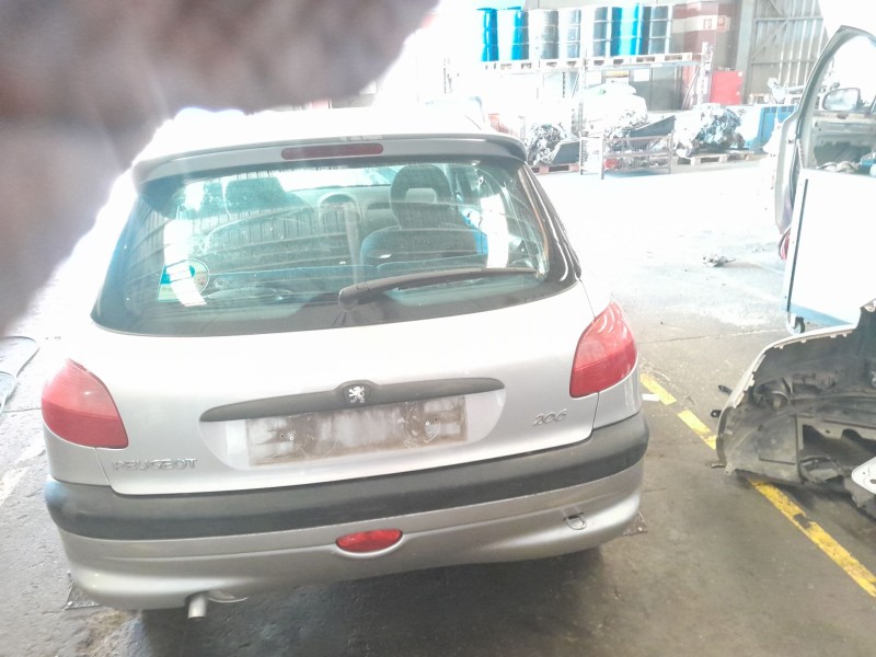 peugeot 206 berlina del año 1999