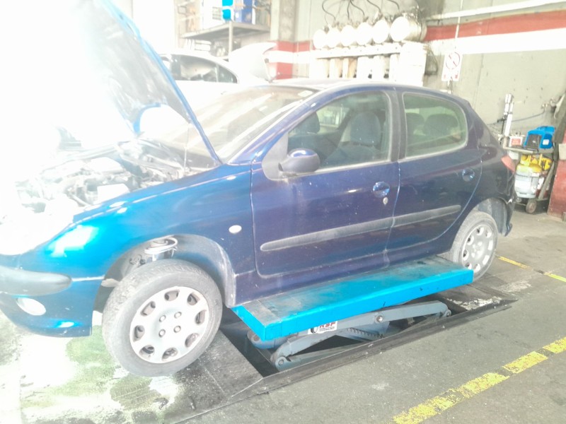 peugeot 206 berlina del año 2003