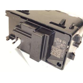 Recambio de mando elevalunas trasero izquierdo para mercedes-benz gla (h247) gla 200 (247.787) referencia OEM IAM A1679050201  
