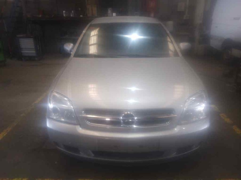 opel vectra c berlina del año 2002