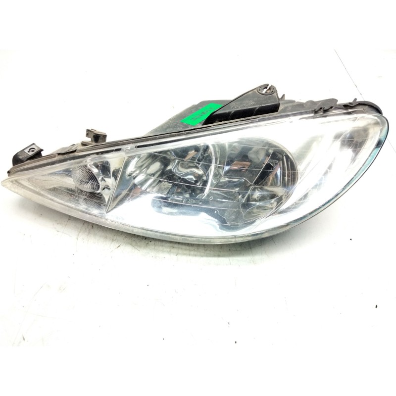 Recambio de faro izquierdo para peugeot 206 berlina 1.4 hdi referencia OEM IAM   