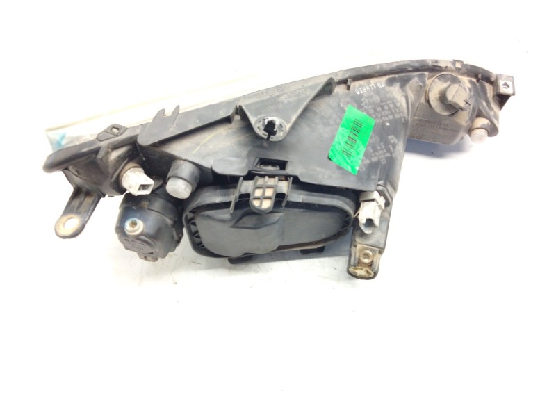 Recambio de faro izquierdo para peugeot 206 berlina 1.4 hdi referencia OEM IAM   