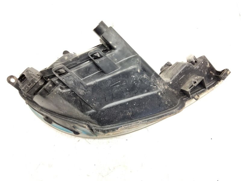 Recambio de faro izquierdo para peugeot 206 berlina 1.4 hdi referencia OEM IAM   