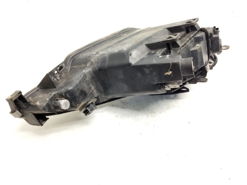 Recambio de faro izquierdo para peugeot 206 berlina 1.4 hdi referencia OEM IAM   
