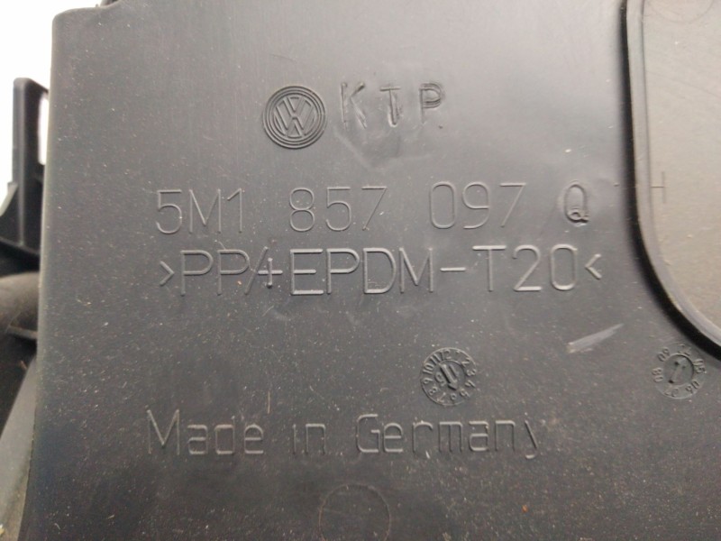 Recambio de guantera para volkswagen tiguan (5n2) t1 bluemotion referencia OEM IAM 5M1857097  