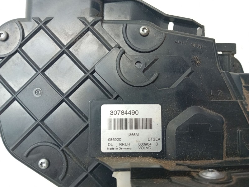 Recambio de cerradura puerta trasera izquierda para volvo s80 berlina d5 executive referencia OEM IAM 30784490  