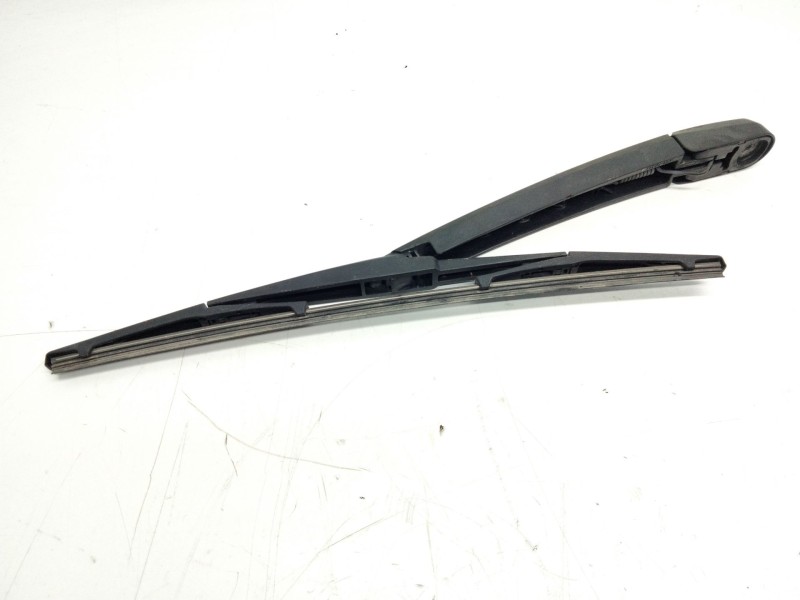 Recambio de brazo limpia trasero para kia cerato 2.0 ex crdi familiar (5-ptas.) referencia OEM IAM   