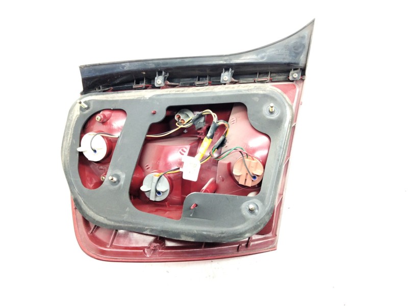 Recambio de piloto trasero derecho para kia cerato 2.0 ex crdi familiar (5-ptas.) referencia OEM IAM   