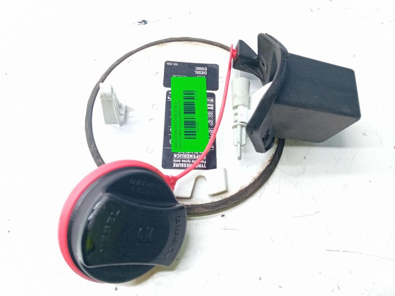 Recambio de tapa exterior combustible para opel corsa d color edition referencia OEM IAM 13183307  