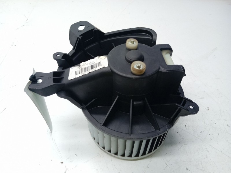 Recambio de motor calefaccion para opel corsa d color edition referencia OEM IAM 164230100  