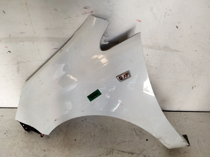 Recambio de aleta delantera izquierda para opel corsa d color edition referencia OEM IAM   