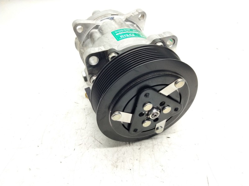 Recambio de compresor aire acondicionado para volvo f 7 intercooler / 162 kw referencia OEM IAM F7INTERCOOLER/162KW(1983-0)003  