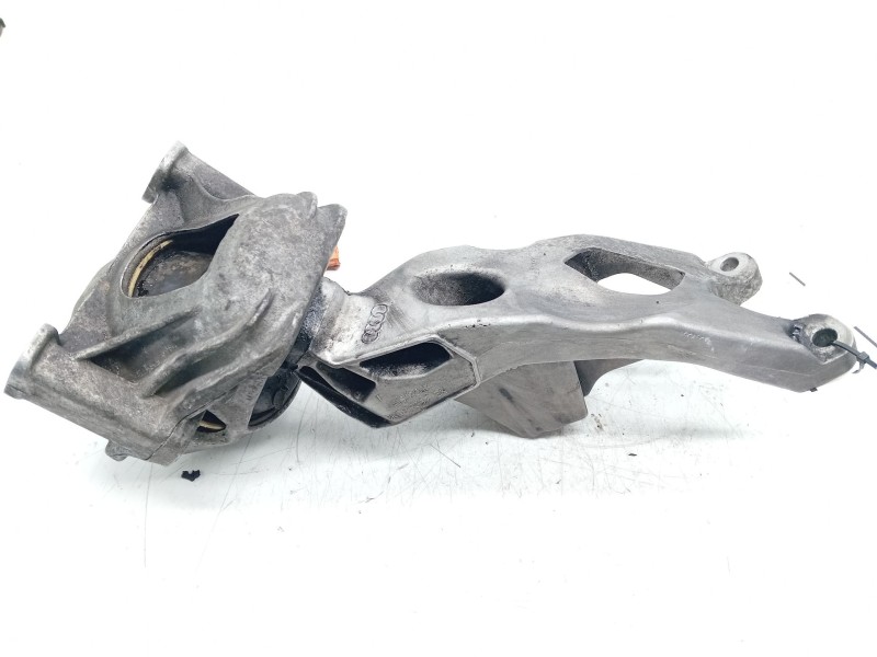 Recambio de soporte motor derecho inferior para audi a4 berlina (8e) 2.0 tdi quattro (dpf) (103kw) referencia OEM IAM 8K0199307B