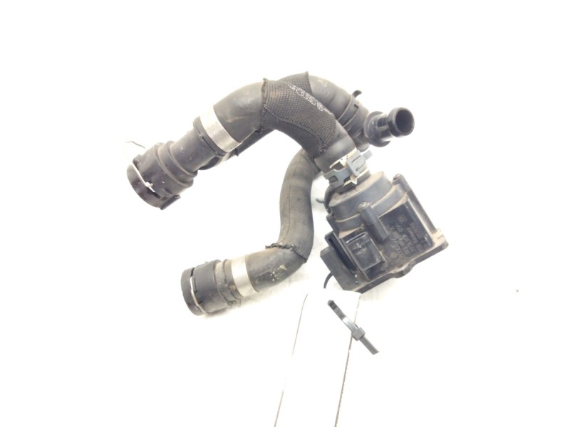 Recambio de bomba agua electrica para audi a4 berlina (8e) 2.0 tdi quattro (dpf) (103kw) referencia OEM IAM 8K0819147  