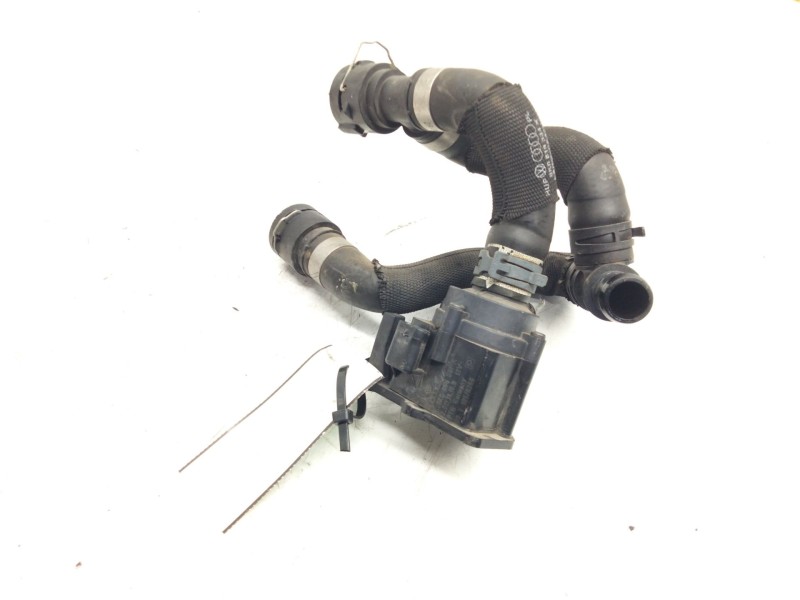 Recambio de bomba agua electrica para audi a4 berlina (8e) 2.0 tdi quattro (dpf) (103kw) referencia OEM IAM 8K0819147  