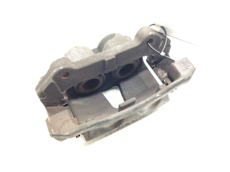 Recambio de pinza freno delantera izquierda para jeep gr. cherokee (wh) 3.0 crd cat referencia OEM IAM 262482  