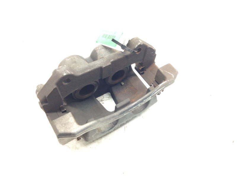 Recambio de pinza freno delantera derecha para jeep gr. cherokee (wh) 3.0 crd cat referencia OEM IAM 262482  