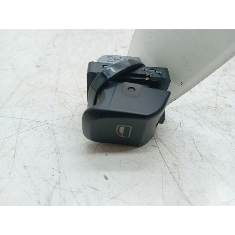 Recambio de mando elevalunas trasero izquierdo para audi a4 berlina (8e) 2.0 tdi quattro (dpf) (103kw) referencia OEM IAM 8K0959
