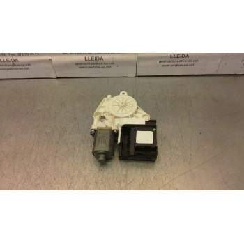 Recambio de motor elevalunas delantero derecho para audi a3 sportback (8p) referencia OEM IAM   