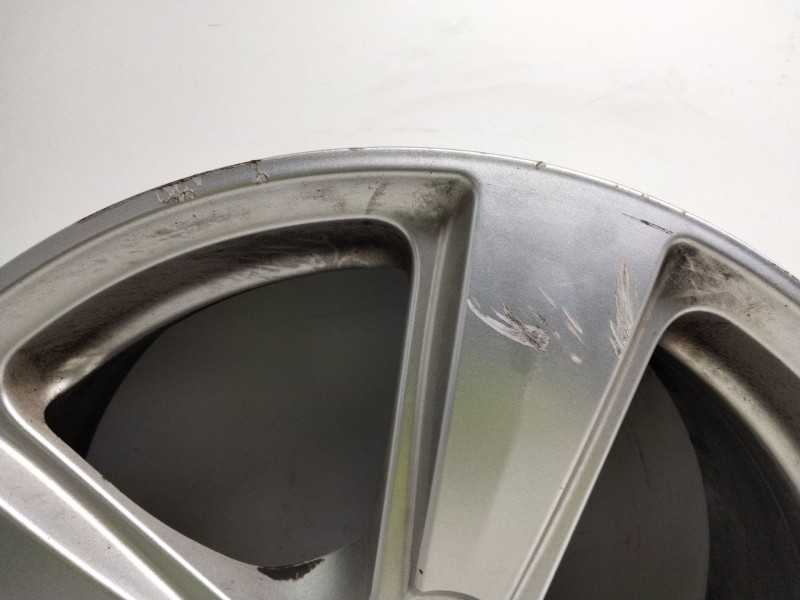 Recambio de llanta aluminio para jaguar x-type 2.2 diesel cat referencia OEM IAM 17-5-TORNILLOS ET52.5 