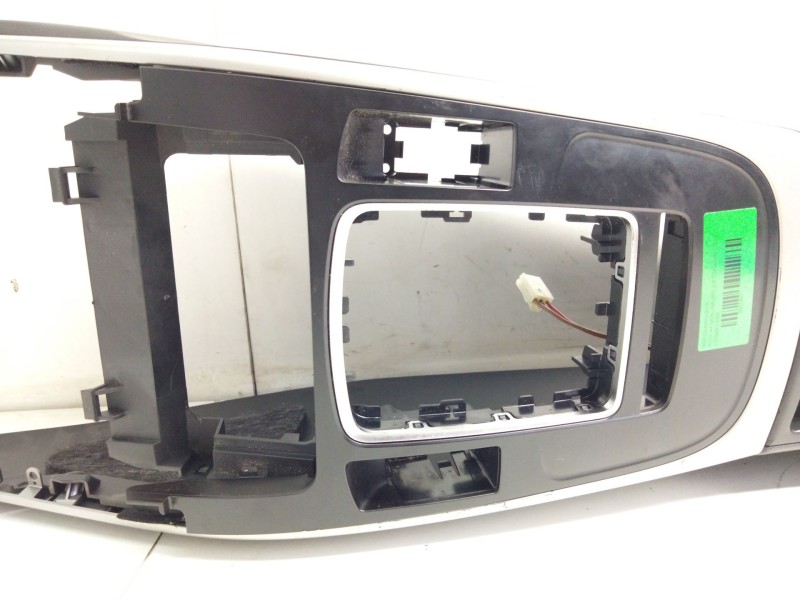 Recambio de reposabrazos para audi a4 berlina (8e) 2.0 tdi quattro (dpf) (103kw) referencia OEM IAM 8K0864981F  