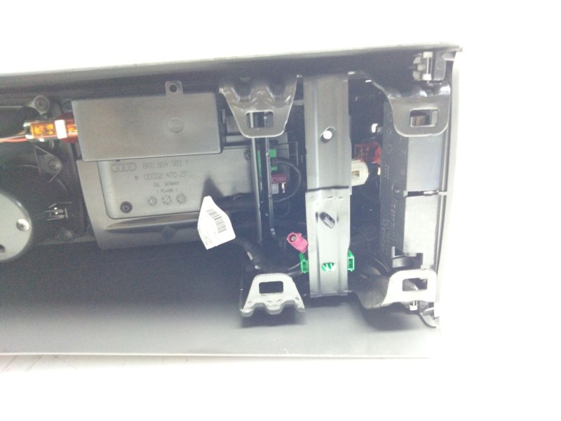 Recambio de reposabrazos para audi a4 berlina (8e) 2.0 tdi quattro (dpf) (103kw) referencia OEM IAM 8K0864981F  