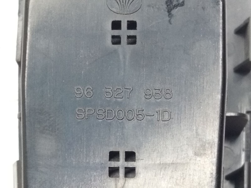 Recambio de mando elevalunas delantero derecho para chevrolet epica 2.0 diesel cat referencia OEM IAM 96327938  