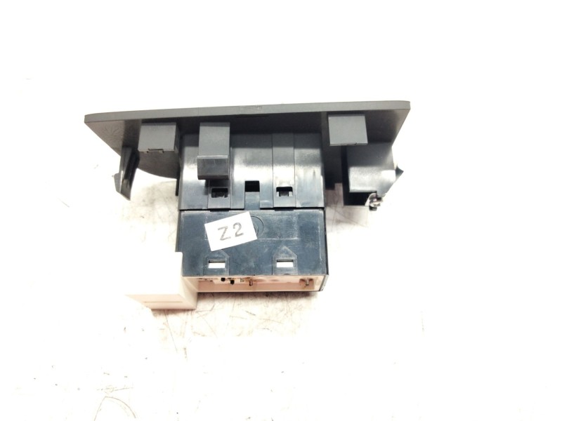 Recambio de mando elevalunas trasero izquierdo para chevrolet epica 2.0 diesel cat referencia OEM IAM   