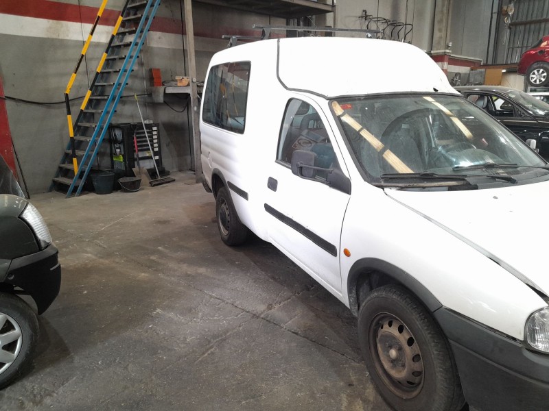 opel combo (corsa b) del año 2001