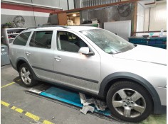 SKODA OCTAVIA BERLINA (1Z3)