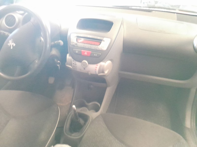 peugeot 107 del año 2009