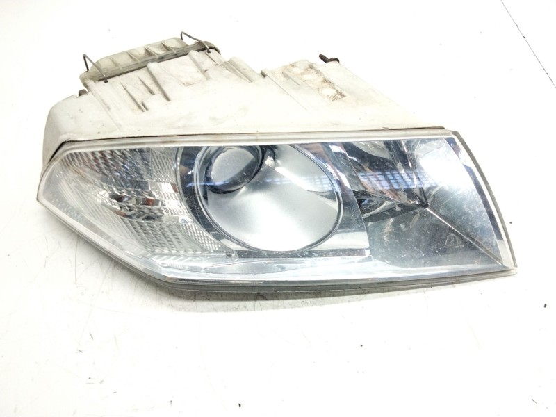 Recambio de faro derecho para skoda octavia berlina (1z3) 2.0 tdi dpf referencia OEM IAM   