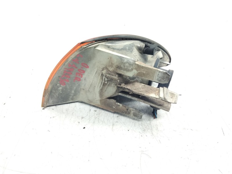 Recambio de piloto delantero derecho para bmw serie 3 berlina (e46) 320d referencia OEM IAM 1315106141  