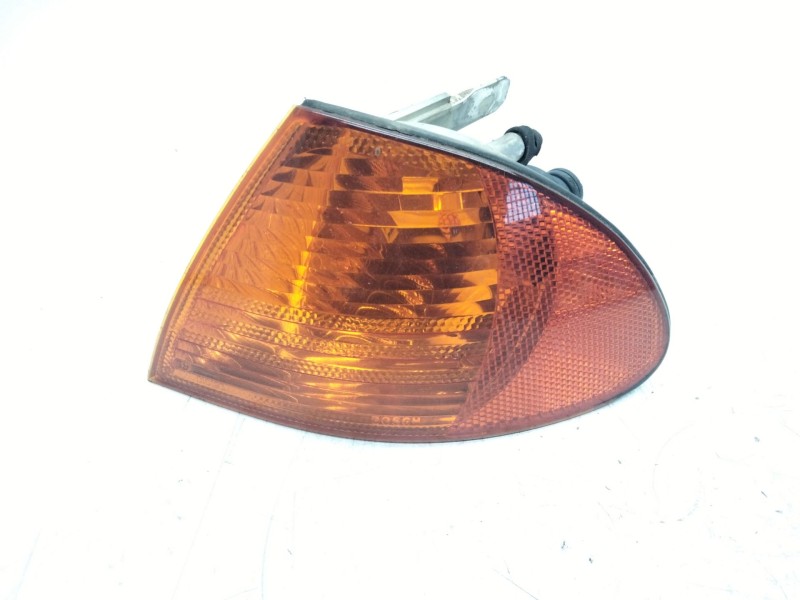 Recambio de piloto delantero izquierdo para bmw serie 3 berlina (e46) 320d referencia OEM IAM 1315106140  