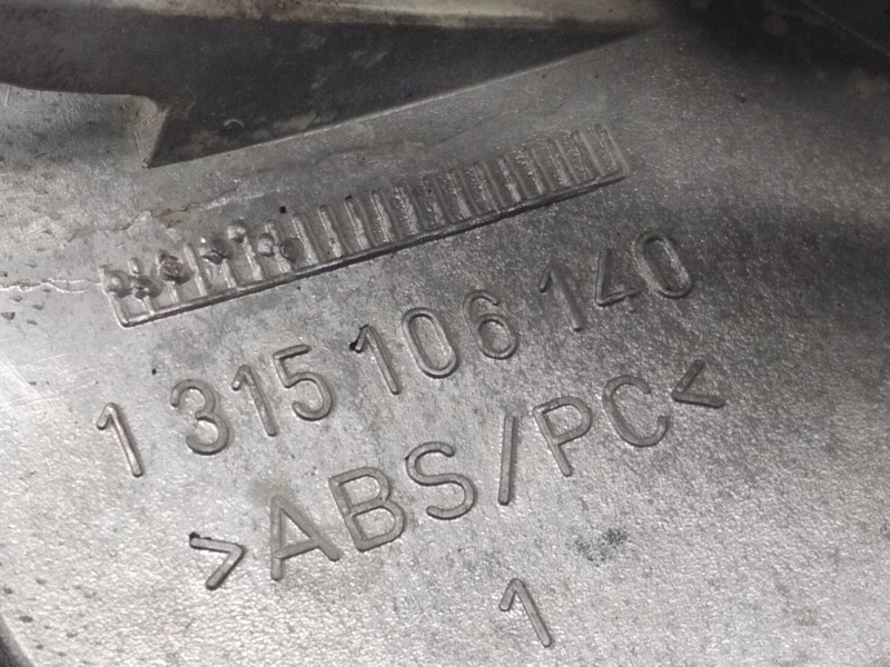 Recambio de piloto delantero izquierdo para bmw serie 3 berlina (e46) 320d referencia OEM IAM 1315106140  