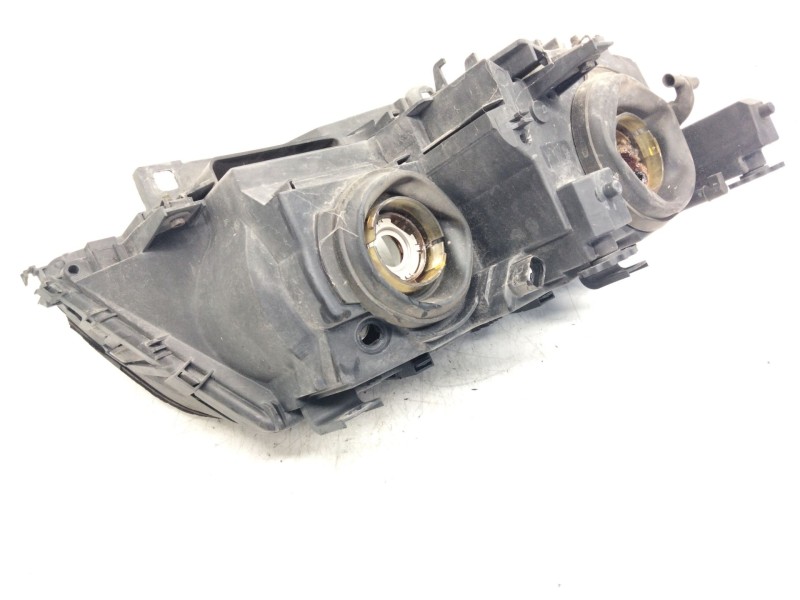 Recambio de faro izquierdo para bmw serie 3 berlina (e46) 320d referencia OEM IAM 6906493  