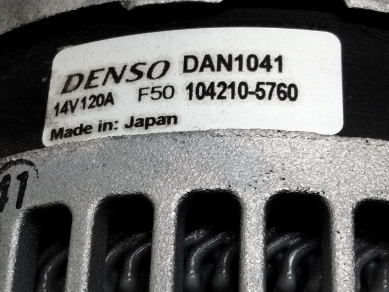 Recambio de alternador para ford focus berlina (cap) ghia referencia OEM IAM 1042105760  