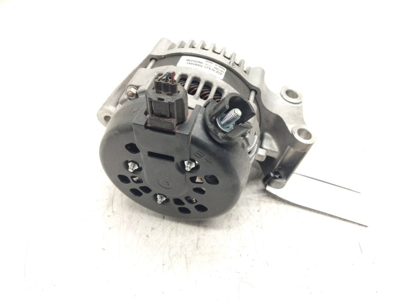 Recambio de alternador para ford focus berlina (cap) ghia referencia OEM IAM 1042105760  