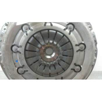 Recambio de kit embrague para nissan juke (f15) 1.6 16v referencia OEM IAM 140916020799  
