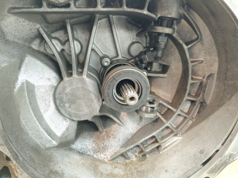 Recambio de caja cambios para suzuki ignis rm (mh) 1.3 ddis diesel cat referencia OEM IAM A6653F17W355  