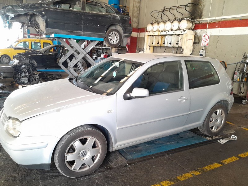 volkswagen golf iii berlina (1h1) del año 2000