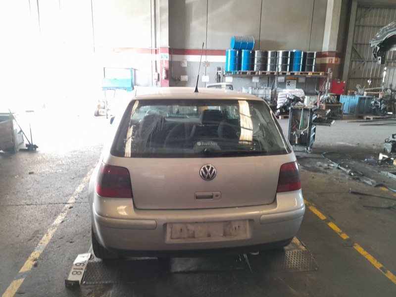 volkswagen golf iii berlina (1h1) del año 2000