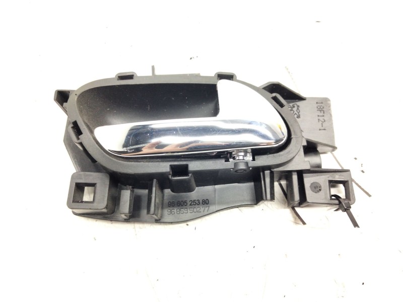 Recambio de maneta interior delantera derecha para peugeot 308 access referencia OEM IAM 9660525380  