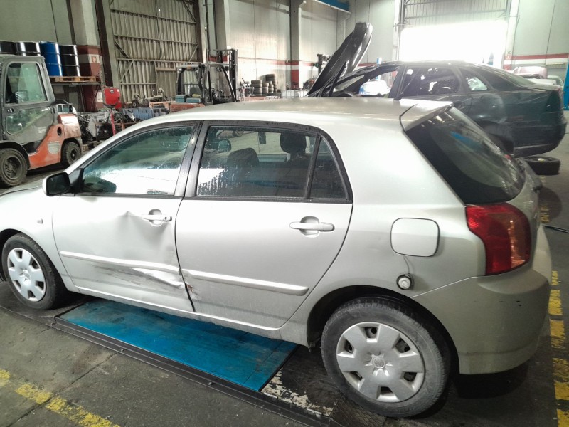 toyota corolla (e12) del año 2006