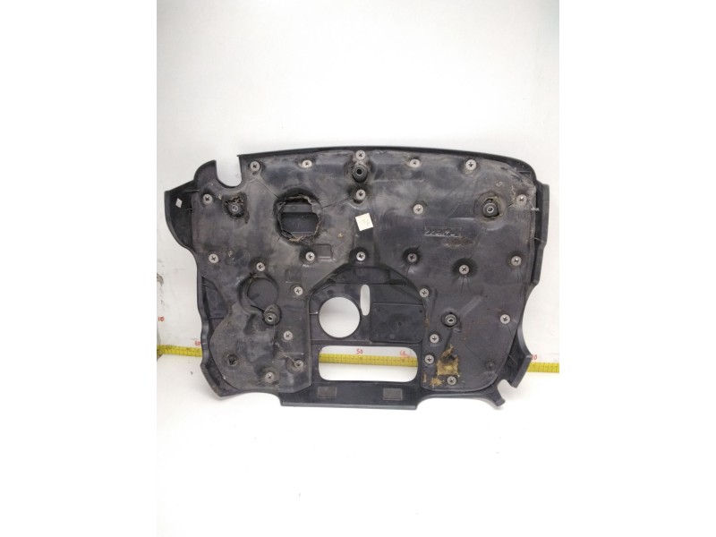 Recambio de tapa motor para kia sorento 2.5 crdi referencia OEM IAM   