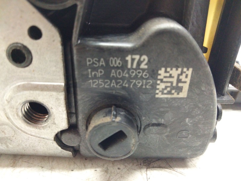 Recambio de cerradura puerta trasera derecha para peugeot 308 access referencia OEM IAM 006172  