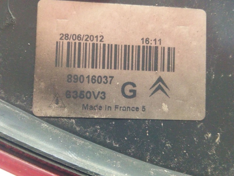 Recambio de piloto trasero izquierdo para citroen c5 berlina exclusive referencia OEM IAM 89016037  