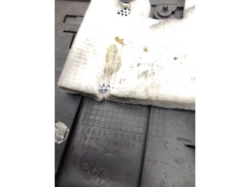 Recambio de tapa motor para toyota auris 1.3 16v cat referencia OEM IAM 126110Y020  